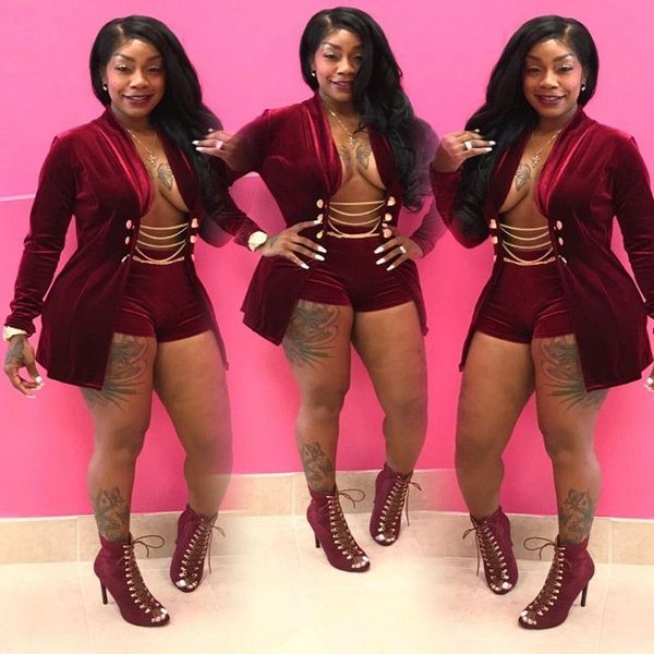 women's suits & blazers 2021 autumn velour two piece set blazer and shorts sets button chain conjunto feminino short e blusa costumes c, White;black
women's suits & blazers 2021 autumn velour two piece set blazer and shorts sets button chain conjunto feminino short e blusa costumes c, White;black