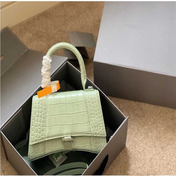 shoulder bag cross body fashion ladies purse crocodile wallets lady alligator backpack handbags tote purses totes women wallet designers
shoulder bag cross body fashion ladies purse crocodile wallets lady alligator backpack handbags tote purses totes women wallet designers
