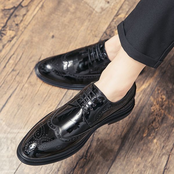 young men's busins sho formal casual versatile patent leather bright face block carved fashion, Black
young men's busins sho formal casual versatile patent leather bright face block carved fashion, Black