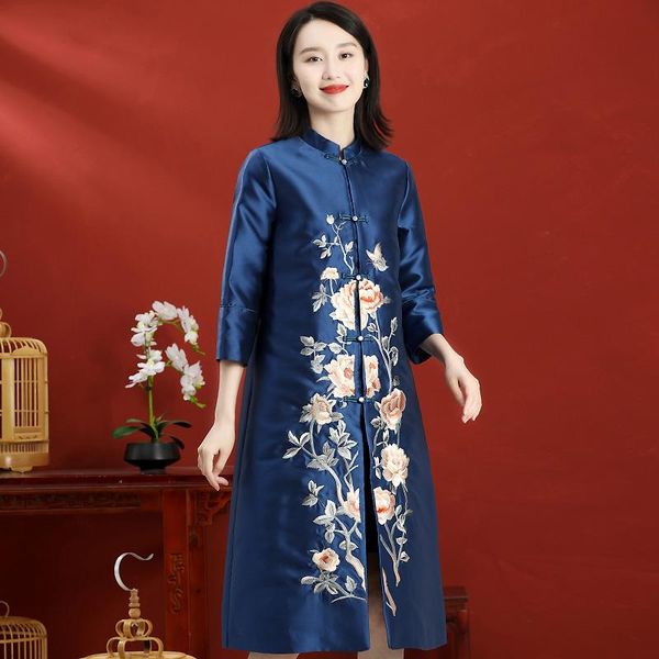 women's trench coats autumn and winter chinese style stand collar fine embroidery single-breasted middle length elegant lady coat s-2xl, Tan;black
women's trench coats autumn and winter chinese style stand collar fine embroidery single-breasted middle length elegant lady coat s-2xl, Tan;black