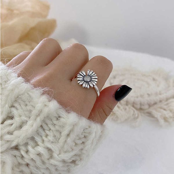 personality fashion vintage silver color sunflower rings for women punk thai silver resizable rings p0818
personality fashion vintage silver color sunflower rings for women punk thai silver resizable rings p0818