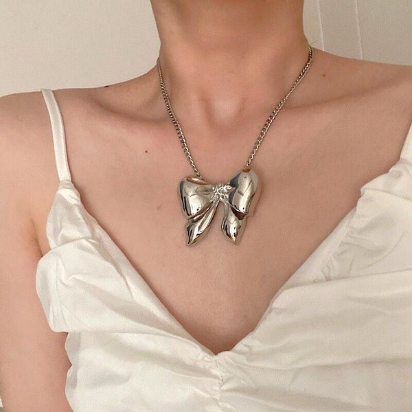 pendant necklaces hyperbole temperament metal sweet bowknot for women anniversary fashion vintage pearl chains choker jewelry, Silver
pendant necklaces hyperbole temperament metal sweet bowknot for women anniversary fashion vintage pearl chains choker jewelry, Silver
