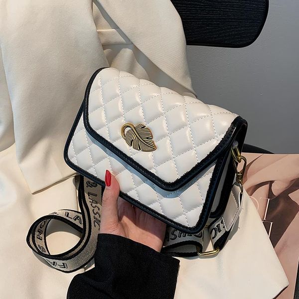 evening bags niche design rhombus bag 2021 female autumn messenger senior shoulder square width: 21cm
evening bags niche design rhombus bag 2021 female autumn messenger senior shoulder square width: 21cm