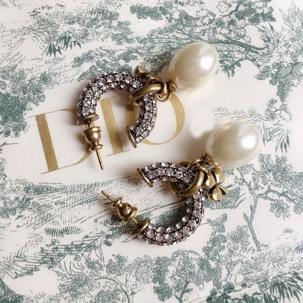 aaa designer jewelry dijia's new geometric trefoil pearl earrings for 21 years apoz, Golden
aaa designer jewelry dijia's new geometric trefoil pearl earrings for 21 years apoz, Golden