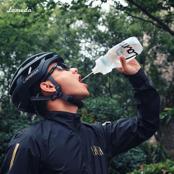 water bottles & cages lameda squeeze type silicone 0.6l pp designed bike bicycle cycling outdoor sports canteen camping hiking
water bottles & cages lameda squeeze type silicone 0.6l pp designed bike bicycle cycling outdoor sports canteen camping hiking