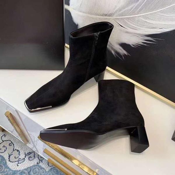 boots vallu 2021 autumn and winter full cowhide plain noodle casual fashion square head iron decorative beauty short, Black
boots vallu 2021 autumn and winter full cowhide plain noodle casual fashion square head iron decorative beauty short, Black