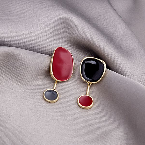 925 silver needle korean east gate geometric irregular glaze earrings in cold wind asymmetric dripping oil earrings
925 silver needle korean east gate geometric irregular glaze earrings in cold wind asymmetric dripping oil earrings