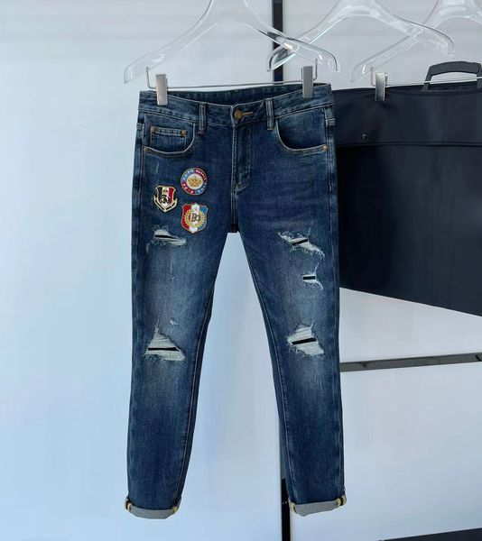 21ss men's jeans europe and america design cave cwater washing jeans long winter pants blue fashion shorts size 29-36
21ss men's jeans europe and america design cave cwater washing jeans long winter pants blue fashion shorts size 29-36