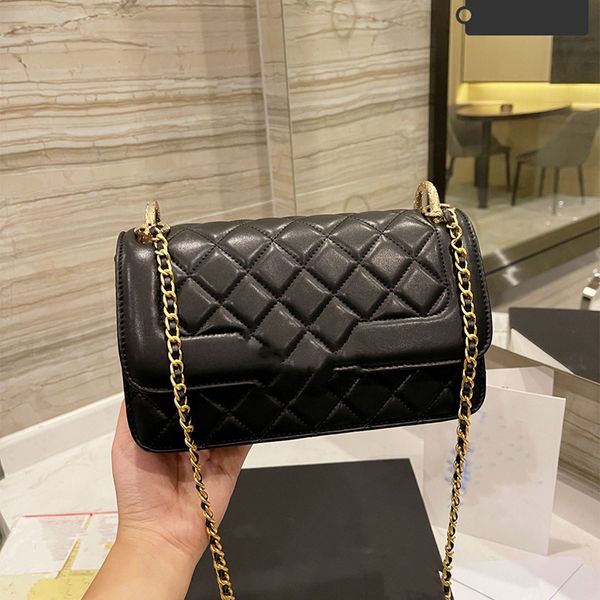 french fashion women's bags flip chain leather shoulder bag 2021 luxury big brand diamond quilted outdoor sacoche large capacity design
french fashion women's bags flip chain leather shoulder bag 2021 luxury big brand diamond quilted outdoor sacoche large capacity design