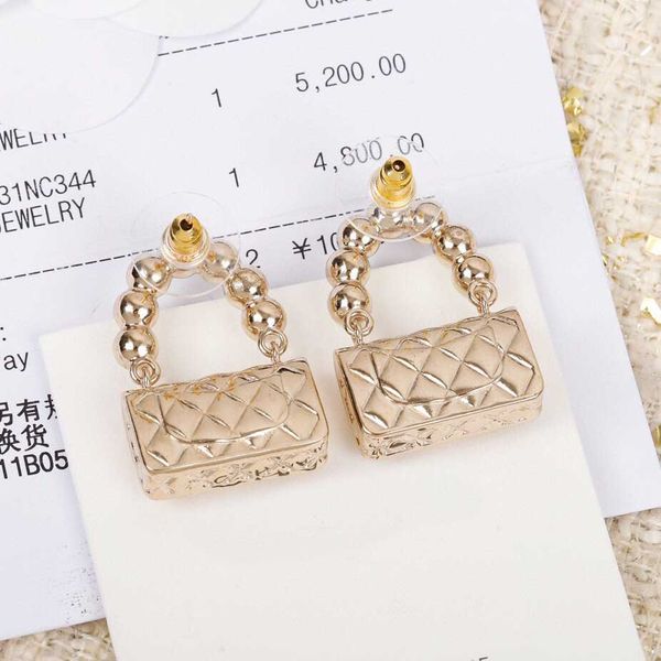handbag shape with nature pearl drop earring and broooch styles for women engagement ps3066, Golden
handbag shape with nature pearl drop earring and broooch styles for women engagement ps3066, Golden