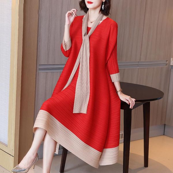 casual dresses plus size women 2021 autumn elastic loose miyake pleated round neck fashion patchwork red dress for 45-75kg, Black;gray
casual dresses plus size women 2021 autumn elastic loose miyake pleated round neck fashion patchwork red dress for 45-75kg, Black;gray