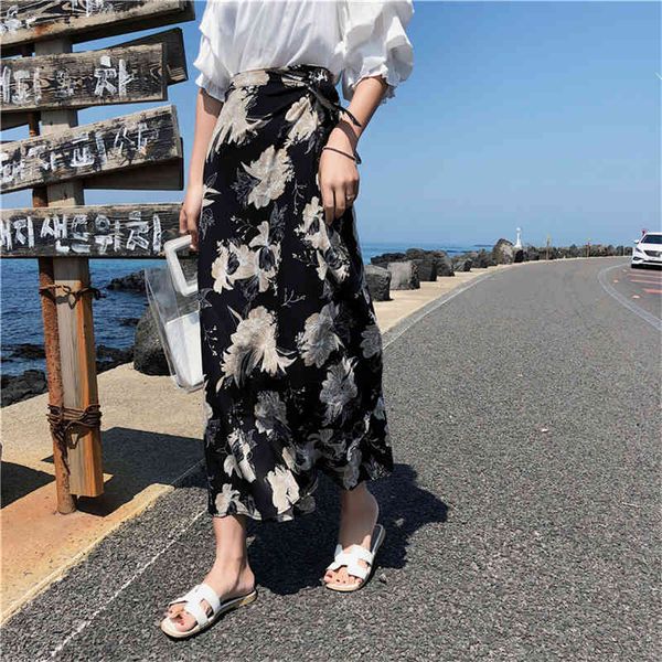 spring molasses summer chiffon floral print for the women a midi piece beach girl party line skirts with lining, Black
spring molasses summer chiffon floral print for the women a midi piece beach girl party line skirts with lining, Black