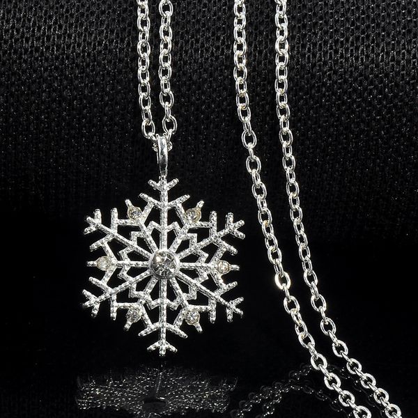 fashion charms crystal snowflake zircon flower silver color christmas necklaces pendants jewelry women sweater necklace
fashion charms crystal snowflake zircon flower silver color christmas necklaces pendants jewelry women sweater necklace