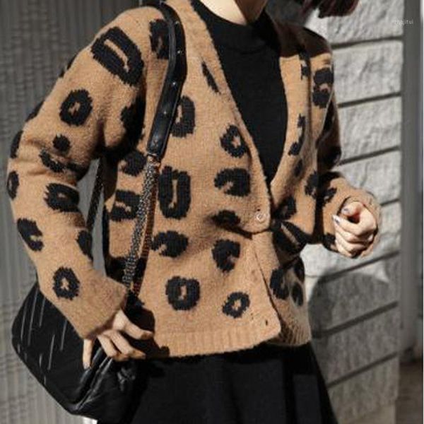 women's sweaters korean 2021 autumn winter leopard print women cardigan camel fashion knitted long sleeve loose casual woman, White;black
women's sweaters korean 2021 autumn winter leopard print women cardigan camel fashion knitted long sleeve loose casual woman, White;black