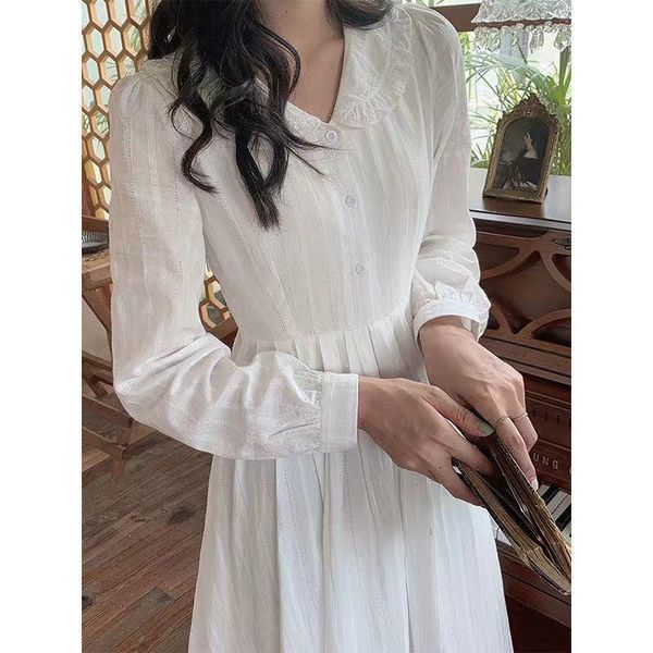 casual dresses winter vintage elegant white dress women french sweet party midi female korean designer one piece 2021, Black;gray
casual dresses winter vintage elegant white dress women french sweet party midi female korean designer one piece 2021, Black;gray