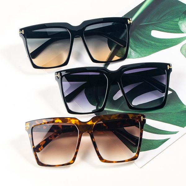 sunglasses fashion square women 2021 designer women's cat eye classic retro glasses outdoor uv400, White;black
sunglasses fashion square women 2021 designer women's cat eye classic retro glasses outdoor uv400, White;black