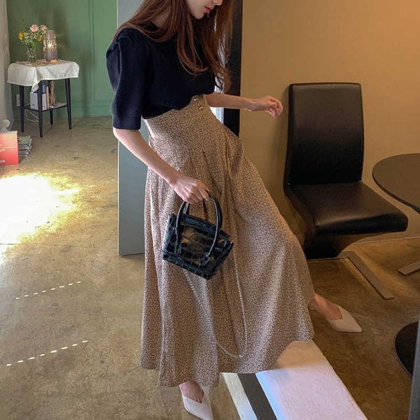vintage knitted t-shirts women korean chic round neck short sleeve ladies summer fashion casual slim female tees t200613, White
vintage knitted t-shirts women korean chic round neck short sleeve ladies summer fashion casual slim female tees t200613, White