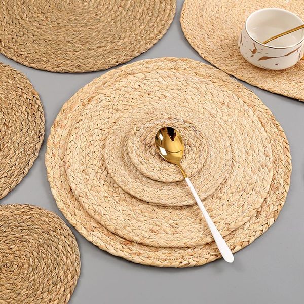 mats & pads 2pcs handmade weave non-slip placemat corn hull round insulation table for home decor
mats & pads 2pcs handmade weave non-slip placemat corn hull round insulation table for home decor