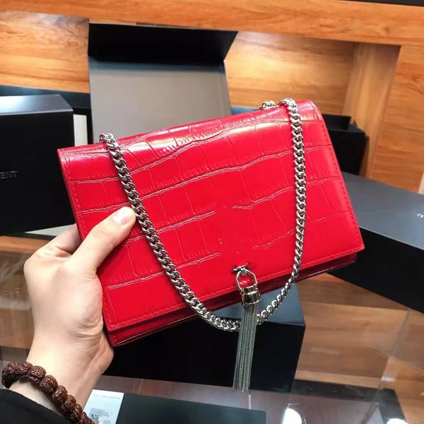 women's stone one shoulder chain bag tassel large red distribution box size 22 cm
women's stone one shoulder chain bag tassel large red distribution box size 22 cm