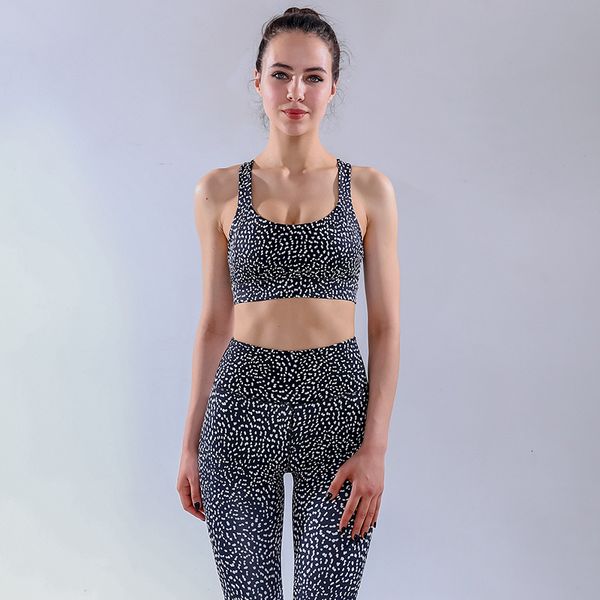luxury women's tracksuits cloth nude fitns yoga suit women's sports back bra running pants set, Gray
luxury women's tracksuits cloth nude fitns yoga suit women's sports back bra running pants set, Gray