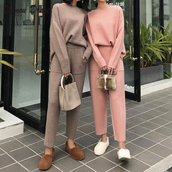 women's two piece pants 2021 winter casual sweater tracksuits o-neck long sleeve jumpers & elastic waist female knitted 2 pieces set pu, White
women's two piece pants 2021 winter casual sweater tracksuits o-neck long sleeve jumpers & elastic waist female knitted 2 pieces set pu, White