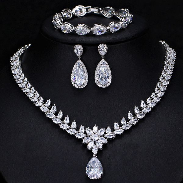 t0122 high grade zircon bridal set chain earrings necklace hand ornaments three piece wedding dress accessories, Black
t0122 high grade zircon bridal set chain earrings necklace hand ornaments three piece wedding dress accessories, Black