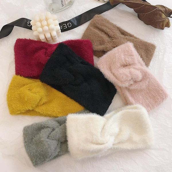 autumn winter faux wool headband for ladies cross knot warm elastic hair band pink fashion accessories women headwear1
autumn winter faux wool headband for ladies cross knot warm elastic hair band pink fashion accessories women headwear1