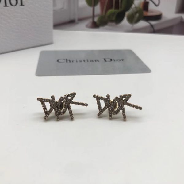 2021 new designer family's letter diamond earrings in 2021, Golden
2021 new designer family's letter diamond earrings in 2021, Golden