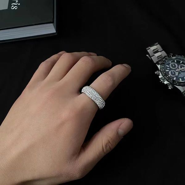 titanium steel fashion hip-hop full diamond ring men and women give gifts with box, Golden;silver
titanium steel fashion hip-hop full diamond ring men and women give gifts with box, Golden;silver