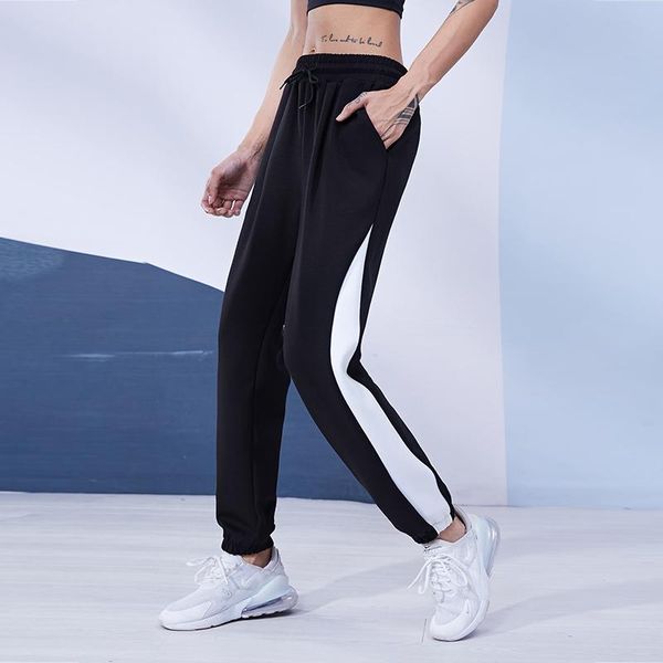 winter joggers women thickening color patchwork running sport pants for gym female training fitness workout trousers, Black;blue
winter joggers women thickening color patchwork running sport pants for gym female training fitness workout trousers, Black;blue