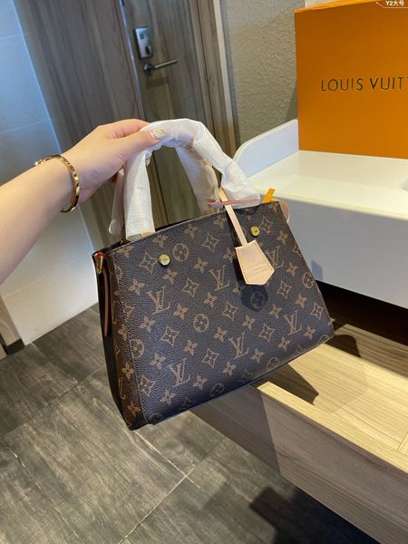 luxurys designers bags handbags montaigne genuine leather women messenger handbag purse tote brand shoulder crossbody bag
luxurys designers bags handbags montaigne genuine leather women messenger handbag purse tote brand shoulder crossbody bag