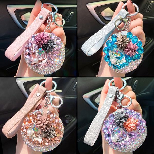 keychains 2021 fashion bowknot camellia keychain portable makeup small mirror bag pendant female car key chains, Silver
keychains 2021 fashion bowknot camellia keychain portable makeup small mirror bag pendant female car key chains, Silver