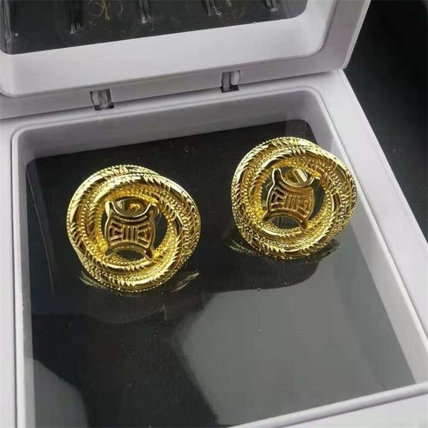 75%off outlet new arc de earrings are simple fashionable, and their personality is elegant, with winding lines, Silver
75%off outlet new arc de earrings are simple fashionable, and their personality is elegant, with winding lines, Silver
