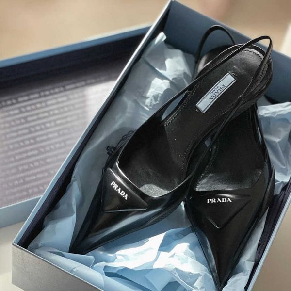 pujia 2021 high version triangle alphabet cat heel sandals pointed back empty wrap heel shoes french low heel shoes zlh, Black
pujia 2021 high version triangle alphabet cat heel sandals pointed back empty wrap heel shoes french low heel shoes zlh, Black