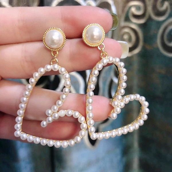 2021 designers women's earringssilver needle s925 new love peach shaped pearl trendy small fragrance exquisite net red sweet baida, Golden 
2021 designers women's earringssilver needle s925 new love peach shaped pearl trendy small fragrance exquisite net red sweet baida, Golden