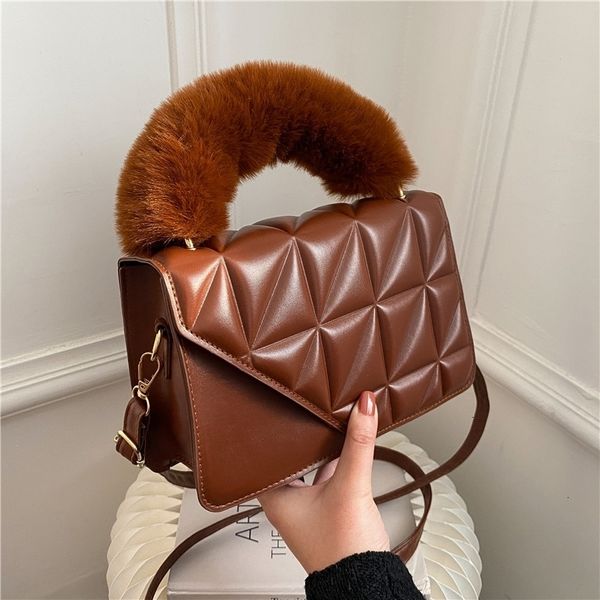 ladies bag popular texture rhombic lattice plush handbag 2022 korean version foreign style one shoulder messenger small square bags
ladies bag popular texture rhombic lattice plush handbag 2022 korean version foreign style one shoulder messenger small square bags