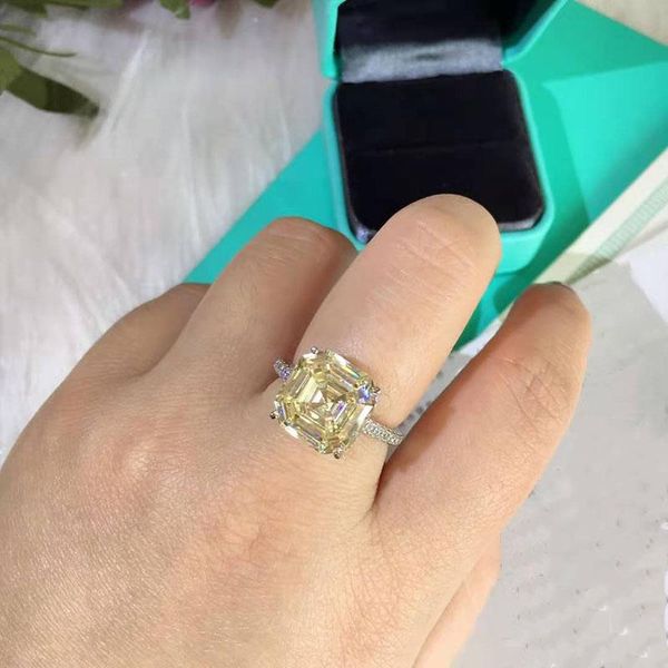 female s925 sterling silver square yellow zircon ring elegant noble fashion boutique gifts cluster rings, Golden;silver
female s925 sterling silver square yellow zircon ring elegant noble fashion boutique gifts cluster rings, Golden;silver