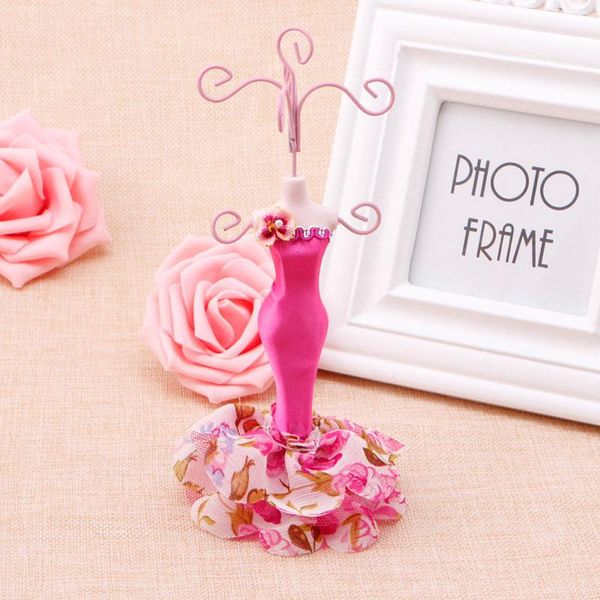 jewelry pouches, bags 2021 lady mannequin holder earring bracelet necklace model display stand, Pink;blue
jewelry pouches, bags 2021 lady mannequin holder earring bracelet necklace model display stand, Pink;blue