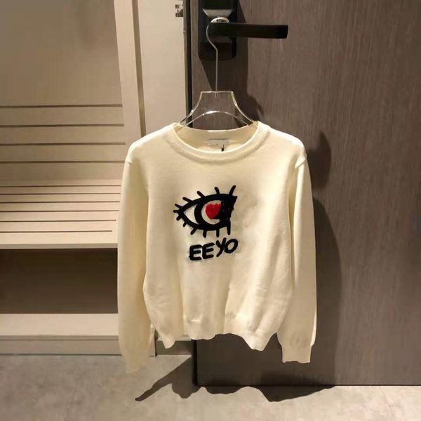 2021 autumn new pullover cartoon animation fresh and sweet leisure loose knitted round neck sweater, White;black
2021 autumn new pullover cartoon animation fresh and sweet leisure loose knitted round neck sweater, White;black