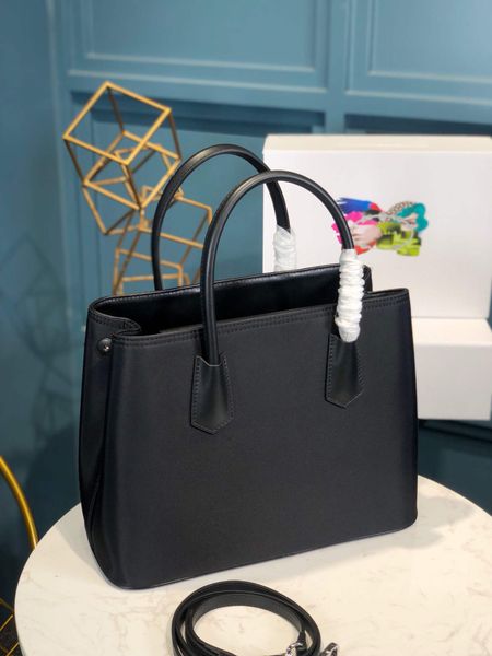 1bg775 classic lady hand bag italian designer 7a high-end customized quality leisure fashion style with shoulder straps
1bg775 classic lady hand bag italian designer 7a high-end customized quality leisure fashion style with shoulder straps