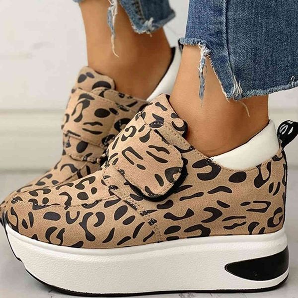 sandals retro female round toe platform sneaker hook loop wees flats women spring fashion brand shoes woman, Black
sandals retro female round toe platform sneaker hook loop wees flats women spring fashion brand shoes woman, Black