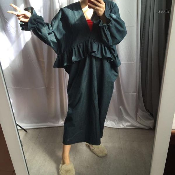 casual dresses 2021 female spring and autumn plus size personalized denim lotus leaf shape bat robe dress, Black;gray
casual dresses 2021 female spring and autumn plus size personalized denim lotus leaf shape bat robe dress, Black;gray
