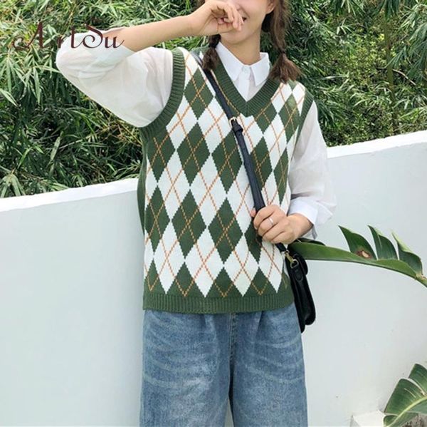 women's sweaters preppy style argyle knitted sweater vest casual sleeveless vintage v neck jumper women cute autumn pullover 41989, White;black
women's sweaters preppy style argyle knitted sweater vest casual sleeveless vintage v neck jumper women cute autumn pullover 41989, White;black
