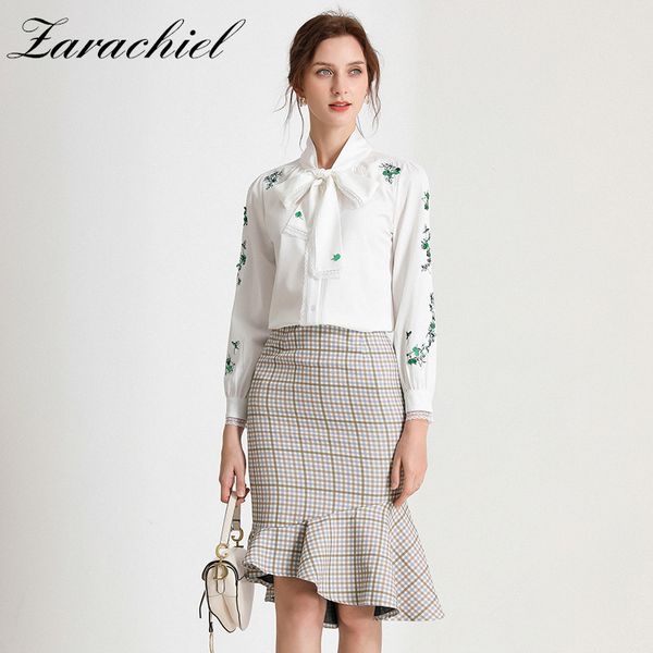 women runway two pieces set flower embroidery sequined bow shirts + plaid mermaid female office ladies skirt suit sets 210416, White
women runway two pieces set flower embroidery sequined bow shirts + plaid mermaid female office ladies skirt suit sets 210416, White