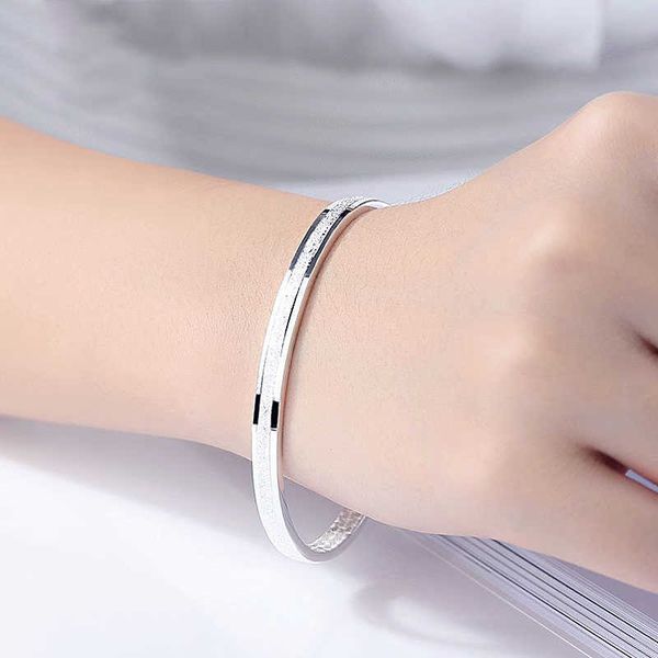 fashion bangles rose gold bracelet for women round golden couple silvery alloy wedding simple bangle q0719, Black
fashion bangles rose gold bracelet for women round golden couple silvery alloy wedding simple bangle q0719, Black
