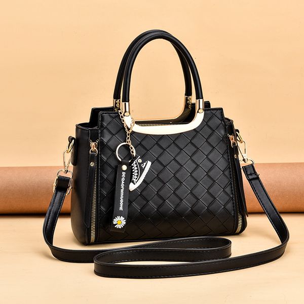 handbag women's bag autumn and winter 2021 woven net red ins one shoulder slanting, Black;red
handbag women's bag autumn and winter 2021 woven net red ins one shoulder slanting, Black;red