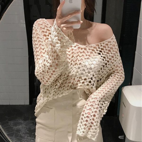women's t-shirt 2021 early autumn style retro hollow strapless v-neck long sleeve shirt women loose top, White
women's t-shirt 2021 early autumn style retro hollow strapless v-neck long sleeve shirt women loose top, White