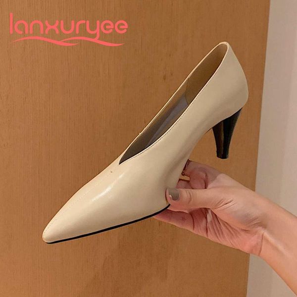 dress shoes lanxuryee genuine leather pointed toe high heels simple design classic colors european style mature lady career women pumps l30, Black
dress shoes lanxuryee genuine leather pointed toe high heels simple design classic colors european style mature lady career women pumps l30, Black