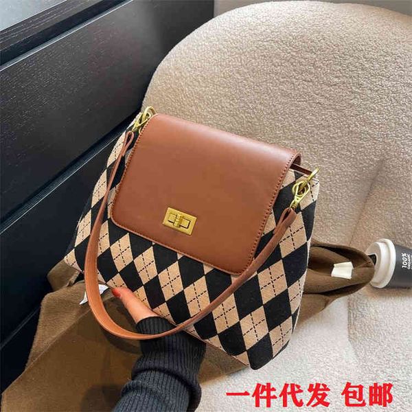 bags handbags wallets this year's popular bag women's 2021 autumn and winter fashion versatile messenger large capacity foreign st, Black;red
bags handbags wallets this year's popular bag women's 2021 autumn and winter fashion versatile messenger large capacity foreign st, Black;red