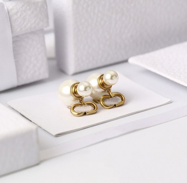 d 2021 designer new letter c tassel earrings stud women pearl internet celebrity pearl earring female jewelry dioo ffgfds, Golden;silver
d 2021 designer new letter c tassel earrings stud women pearl internet celebrity pearl earring female jewelry dioo ffgfds, Golden;silver